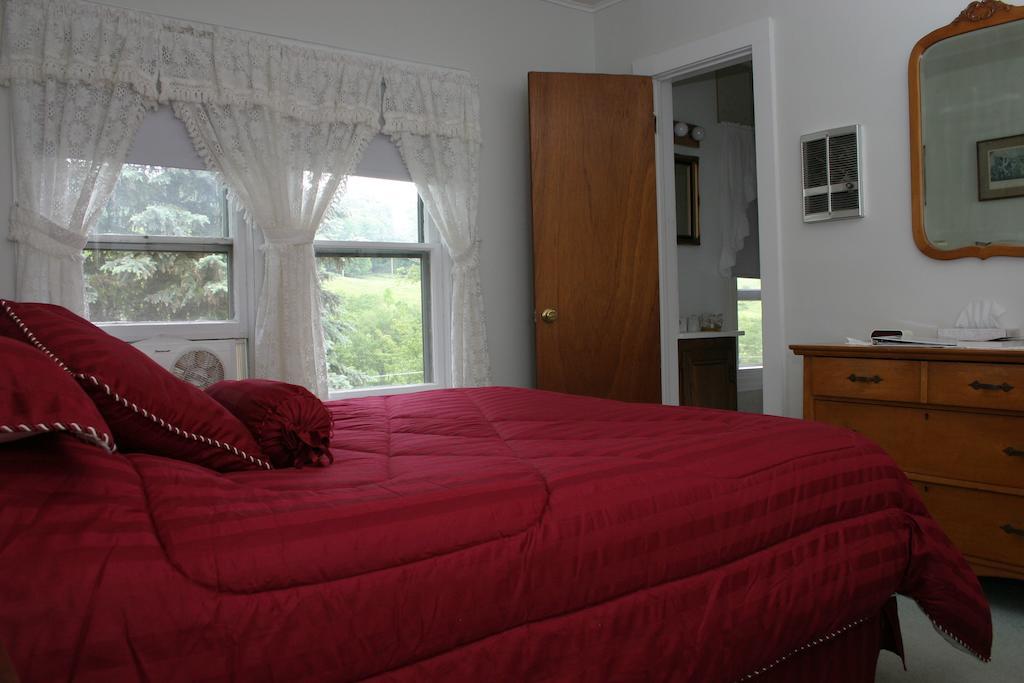 Inn At Starlight Lake & Restaurant الغرفة الصورة