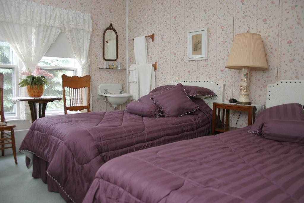 Inn At Starlight Lake & Restaurant الغرفة الصورة